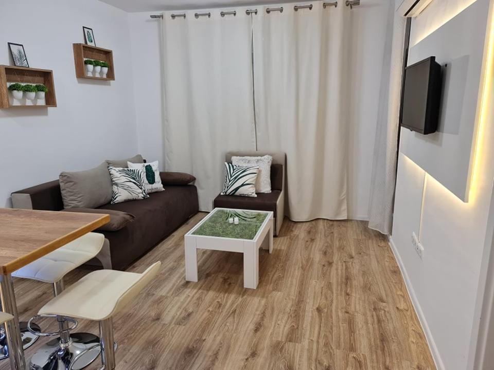 Little Treasure By The Sea Apartamento Pomorie Exterior foto